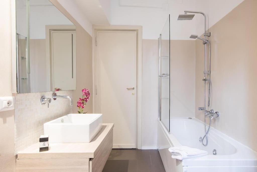 My Trastevere Three Bedroom View Apartment -Top Collection Roma Exterior foto